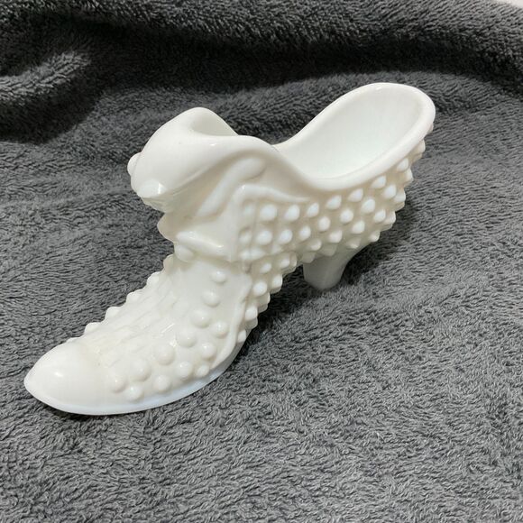 Fenton White Milk Glass Hobnail Shoe Slipper with Cat head - Picture 3 of 10